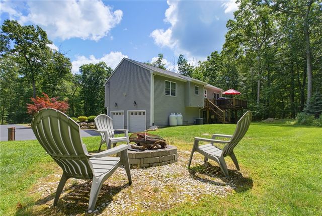 102 Bramble Bush Road, Coventry, RI 02816