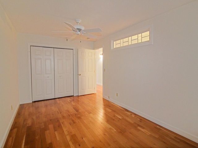 216 Lake St Apt 303, Burlington, VT 05401