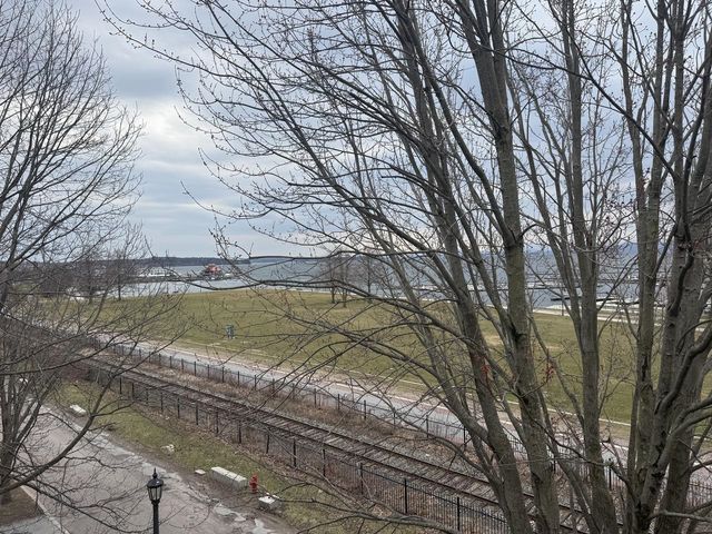 216 Lake St Apt 303, Burlington, VT 05401