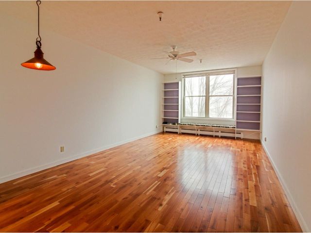 216 Lake St Apt 303, Burlington, VT 05401