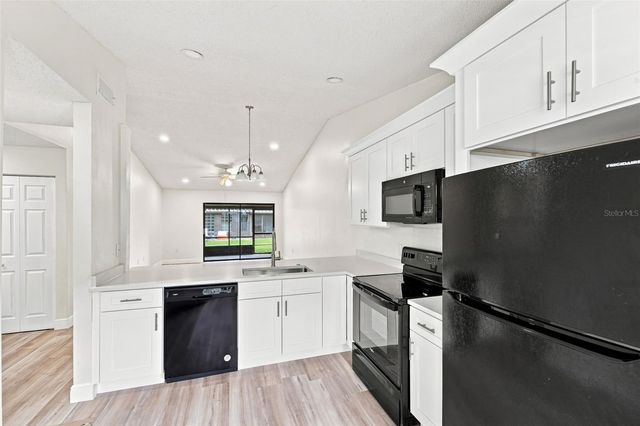 2781 KING OAK CIRCLE, St Cloud, FL 34769