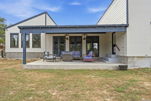 3550 REBECCA CREEK RD, Canyon Lake, TX 78133