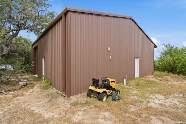 3550 REBECCA CREEK RD, Canyon Lake, TX 78133
