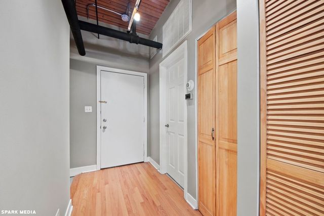 411 W Ontario Street 405, Chicago, IL 60654