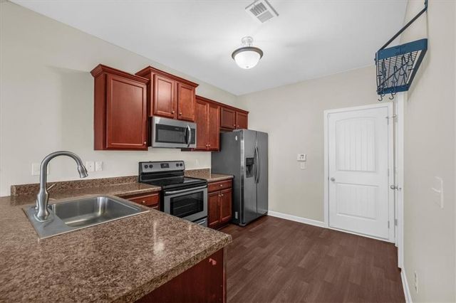 27 Longleaf Circle, Fairburn, GA 30213