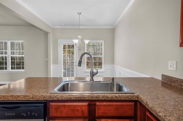 27 Longleaf Circle, Fairburn, GA 30213