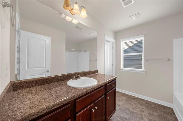 27 Longleaf Circle, Fairburn, GA 30213