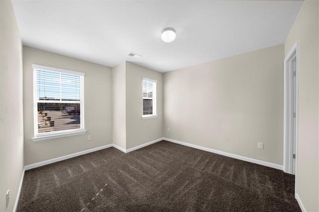 27 Longleaf Circle, Fairburn, GA 30213