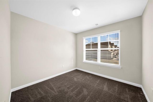 27 Longleaf Circle, Fairburn, GA 30213