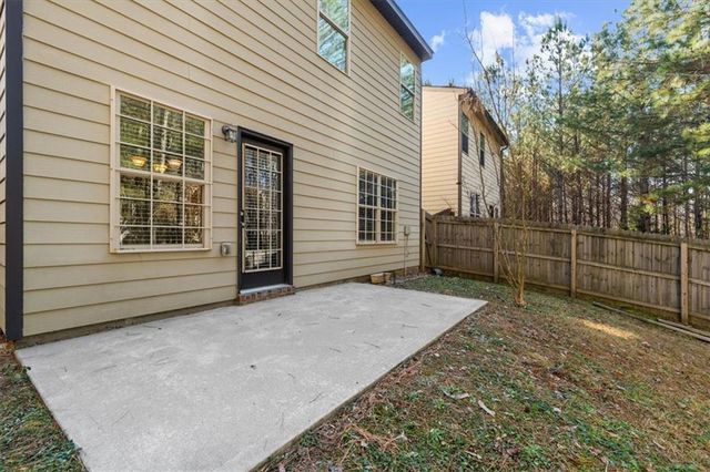 27 Longleaf Circle, Fairburn, GA 30213