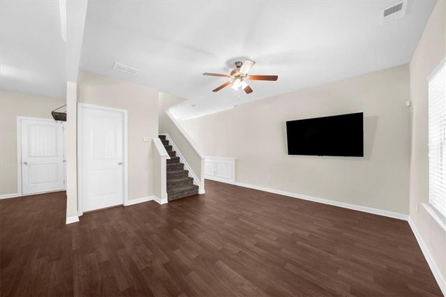 27 Longleaf Circle, Fairburn, GA 30213