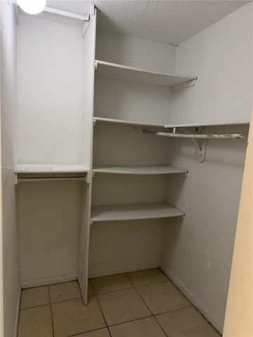 7010 NW 186th St 5-121A, Hialeah, FL 33015