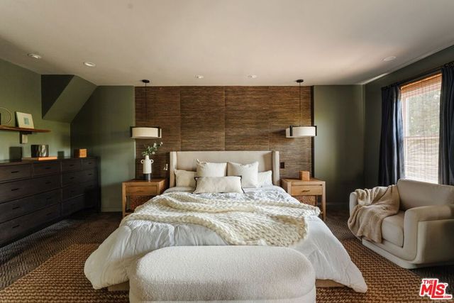 12348 Landale Street, Los Angeles, CA 91604