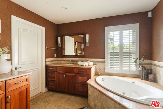 12348 Landale Street, Los Angeles, CA 91604