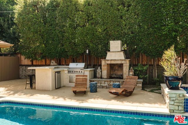 12348 Landale Street, Los Angeles, CA 91604