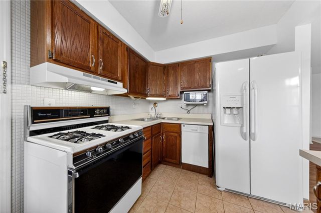 3181 Carefree Lane A, Florissant, MO 63033