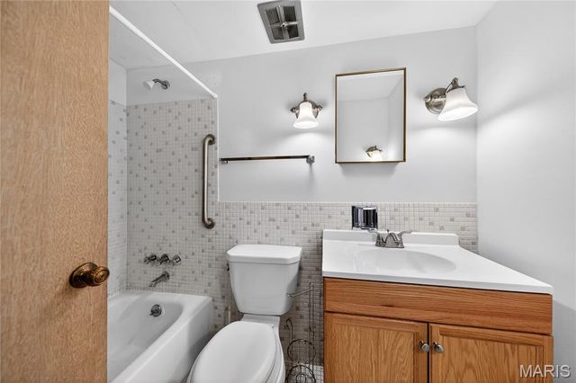 3181 Carefree Lane A, Florissant, MO 63033