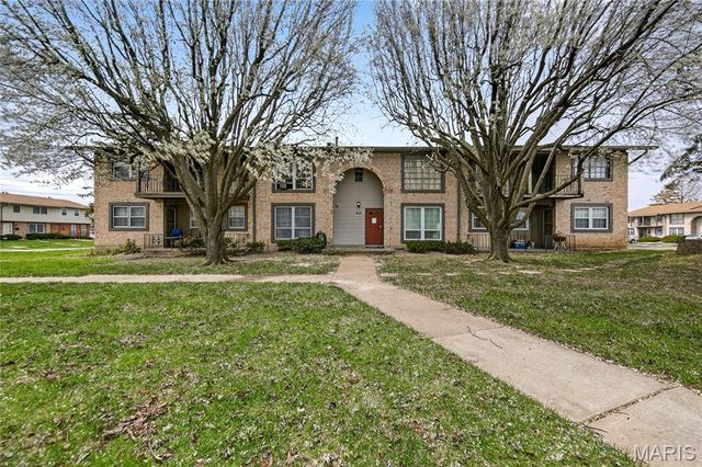 3181 Carefree Lane A, Florissant, MO 63033