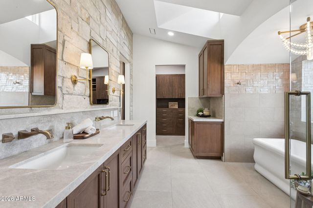 7019 E VISTA Drive, Paradise Valley, AZ 85253