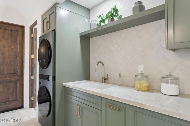 7019 E VISTA Drive, Paradise Valley, AZ 85253