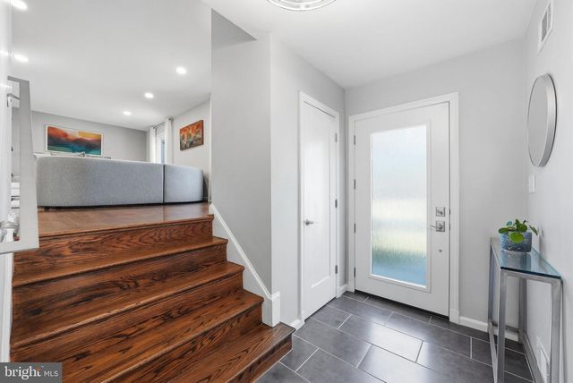 5836 LENOX RD, Bethesda, MD 20817