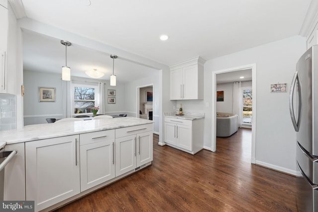 5836 LENOX RD, Bethesda, MD 20817