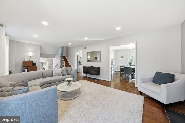 5836 LENOX RD, Bethesda, MD 20817