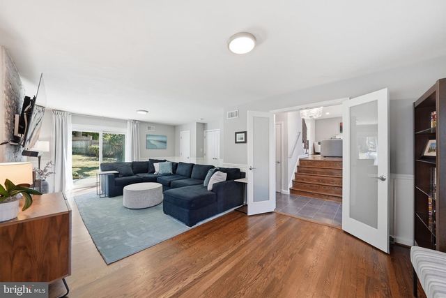 5836 LENOX RD, Bethesda, MD 20817