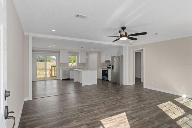 10869 OLD LAKELAND HIGHWAY, Dade City, FL 33525