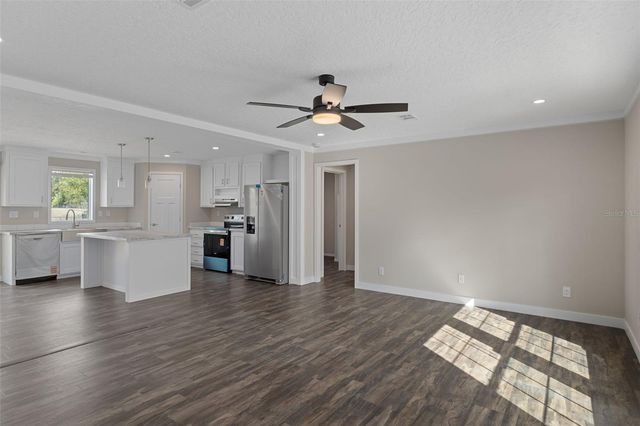 10869 OLD LAKELAND HIGHWAY, Dade City, FL 33525