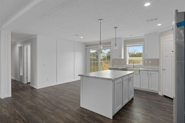 10869 OLD LAKELAND HIGHWAY, Dade City, FL 33525