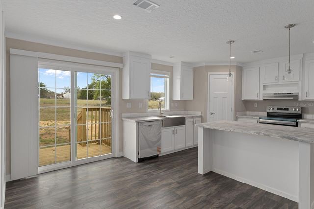 10869 OLD LAKELAND HIGHWAY, Dade City, FL 33525