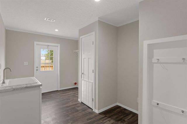 10869 OLD LAKELAND HIGHWAY, Dade City, FL 33525