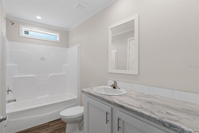 10869 OLD LAKELAND HIGHWAY, Dade City, FL 33525