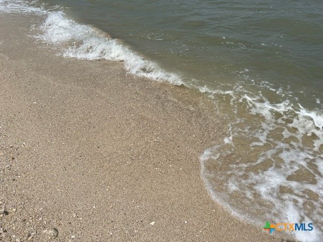 28 N Blackburn Avenue, Port Lavaca, TX 77979