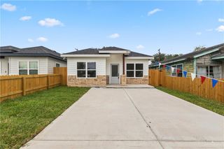 813 E Villegas Avenue, Pharr, TX 78577