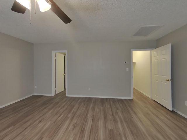 8102 W Heatherbrae Drive, Phoenix, AZ 85033