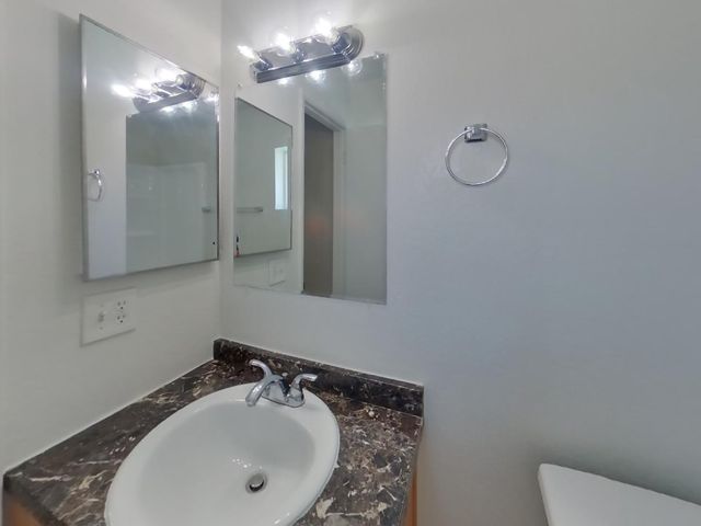 8102 W Heatherbrae Drive, Phoenix, AZ 85033