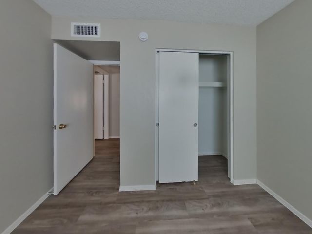 8102 W Heatherbrae Drive, Phoenix, AZ 85033