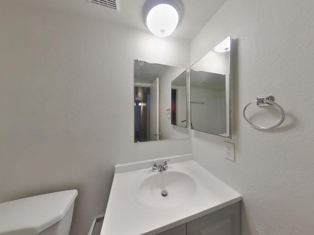 8102 W Heatherbrae Drive, Phoenix, AZ 85033