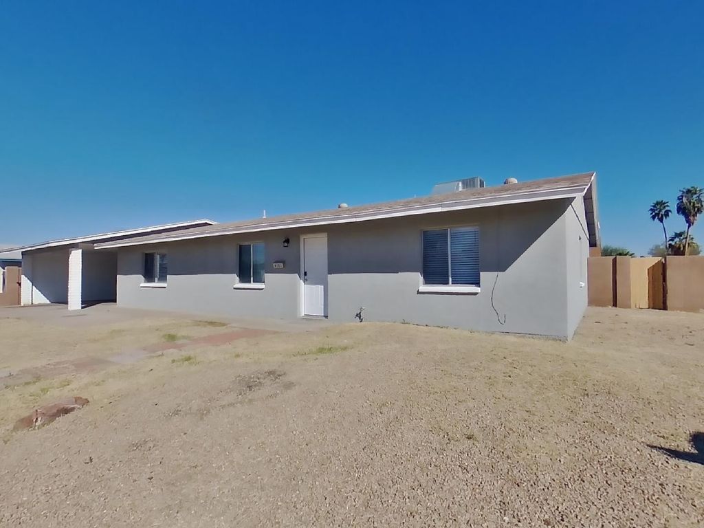 8102 W Heatherbrae Drive, Phoenix, AZ 85033