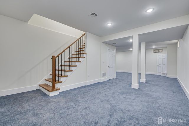 90 S Hyde Avenue S, Iselin, NJ 08830