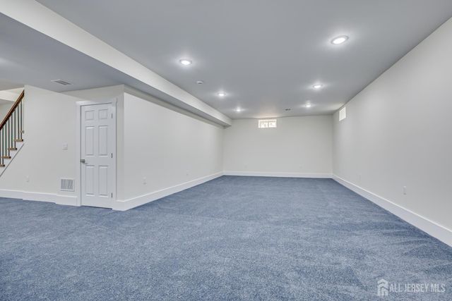 90 S Hyde Avenue S, Iselin, NJ 08830