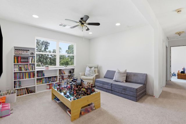 130 Sunrise Drive, Hollister, CA 95023