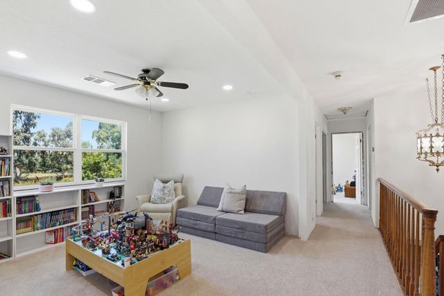130 Sunrise Drive, Hollister, CA 95023