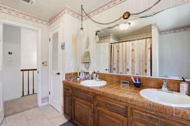 130 Sunrise Drive, Hollister, CA 95023