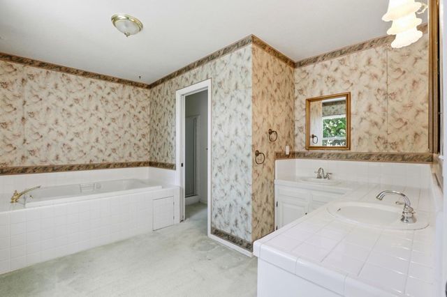 130 Sunrise Drive, Hollister, CA 95023