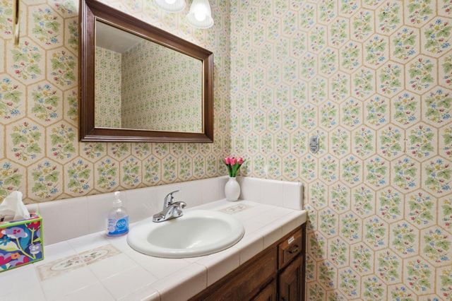 130 Sunrise Drive, Hollister, CA 95023