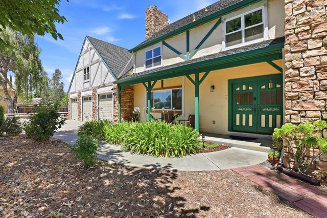 130 Sunrise Drive, Hollister, CA 95023