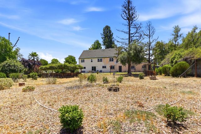 130 Sunrise Drive, Hollister, CA 95023